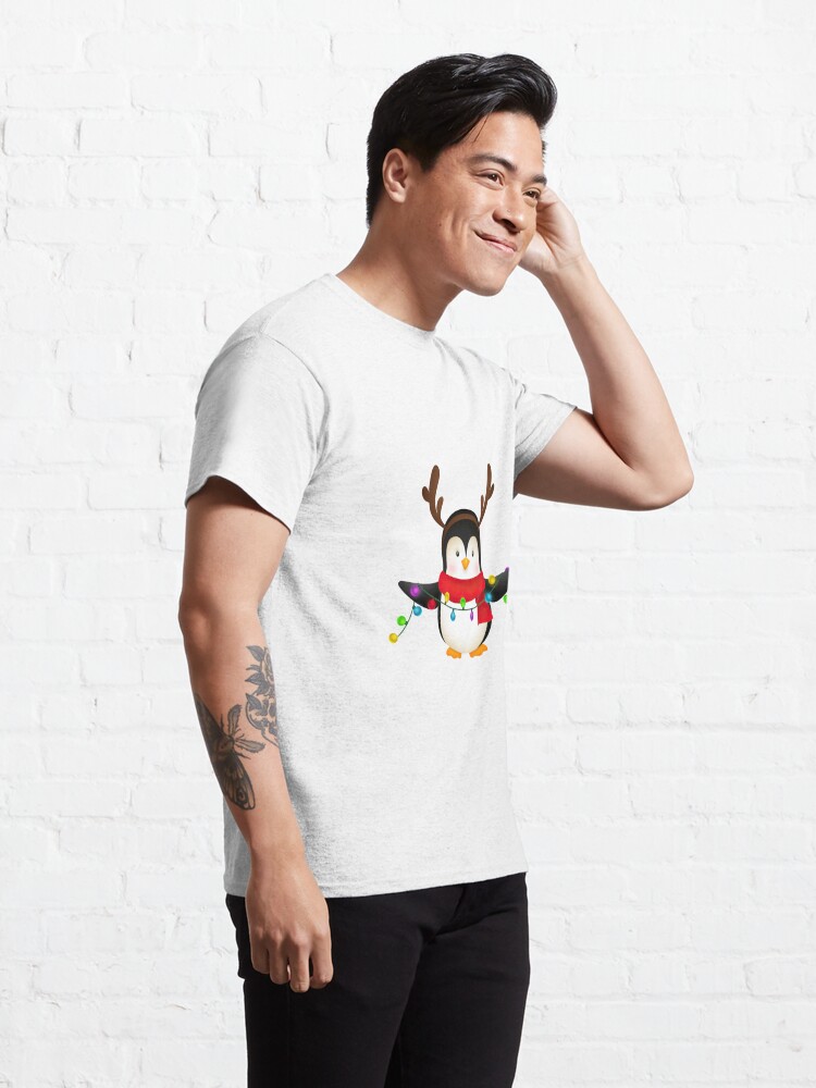 Disover Penguin Reindeer Christmas Lights Classic T-Shirt