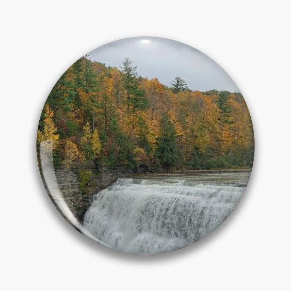 Artikelvorschau, Herbstlicher Wasserfall im Letchworth State Park, New York entworfen und verkauft von ExploreOutdoors.