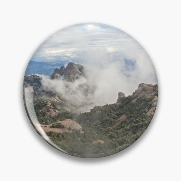 Artikelvorschau, Wolken über den Bergen von Montserrat entworfen und verkauft von xophotography.