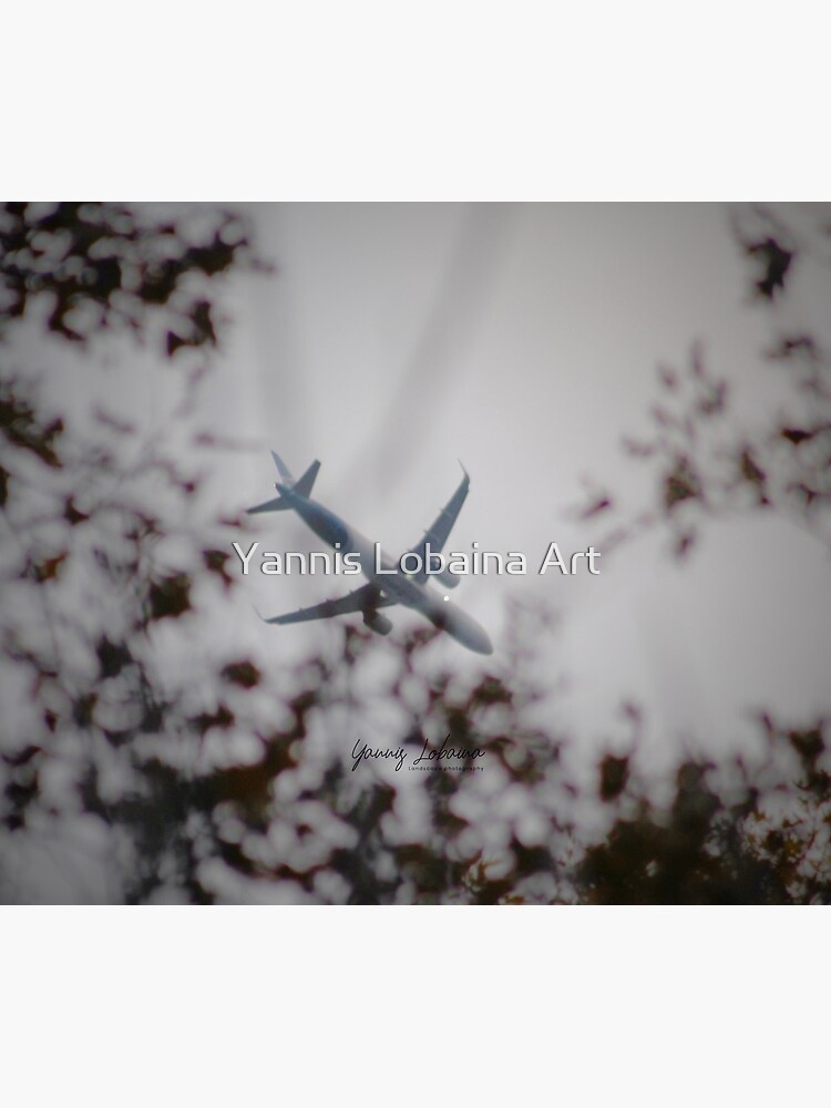 VOLAR BY YANNIS LOBAINA by lobaina1979