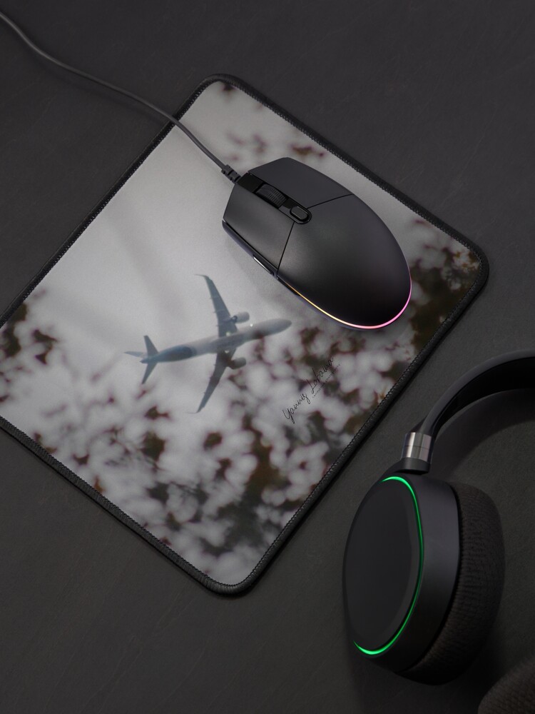 Alternate view of VOLAR BY YANNIS LOBAINA Mouse Pad