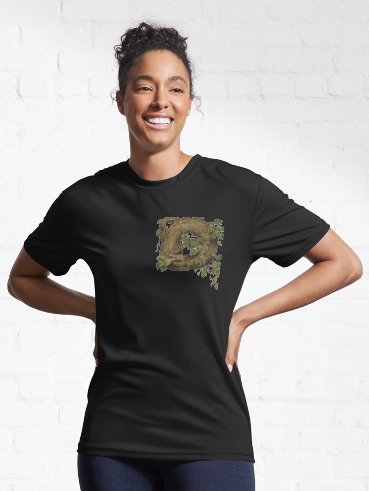 Aperçu 6 sur 7. T-shirt respirant avec l'œuvre D - lettre, lettre en bois, initiales. T-shirt premium créée et vendue par KamozaArt.