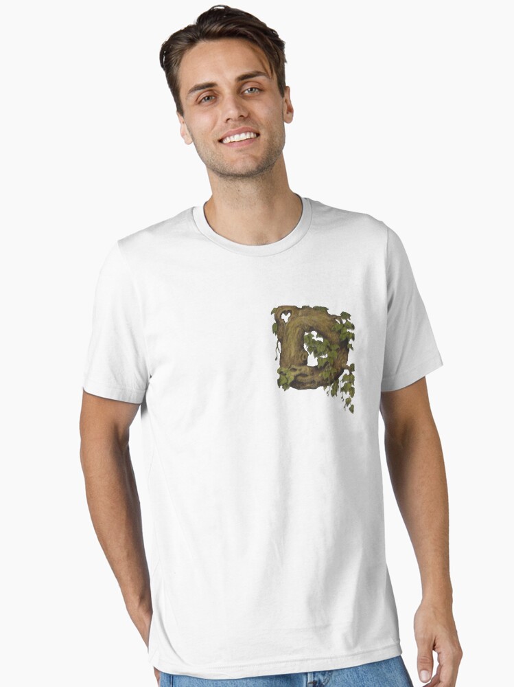 Aperçu 1 sur 7. T-shirt essentiel avec l'œuvre D - lettre, lettre en bois, initiales. T-shirt premium créée et vendue par KamozaArt.