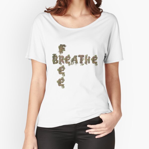 Free Breathe! Wooden lettering. Relaxed Fit T-Shirt