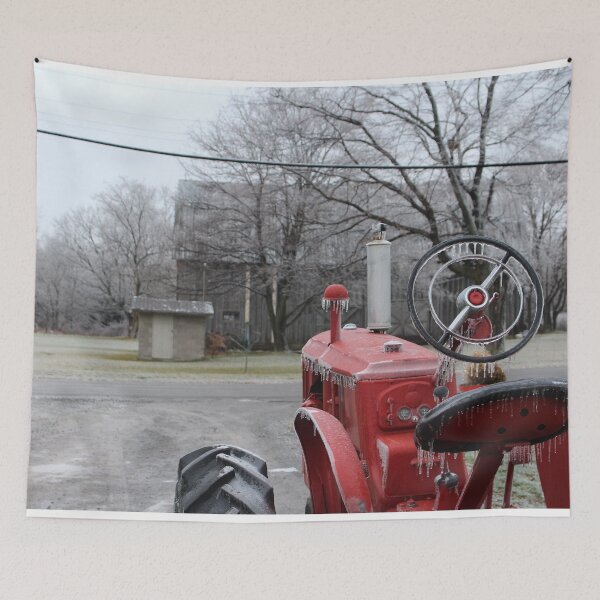 Aperçu de l'œuvre H0197 Icy Tractor créée et vendue par photographyemd.