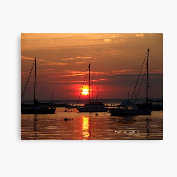 Aperçu de l'œuvre sunset in watch hill, rhode island créée et vendue par Maureen Zaharie.