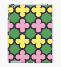 Summer Fun Quatrefoil Pattern iPad Case/Skin