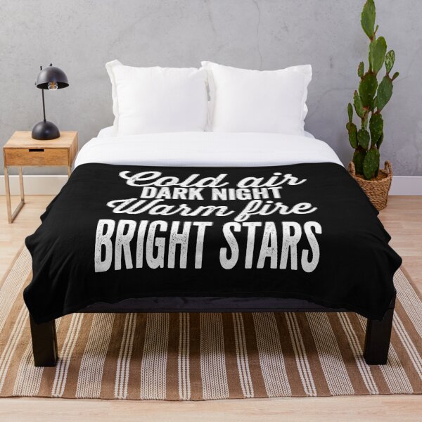 Aperçu de l'œuvre Air froid. Nuit noire. Feu chaud. Étoiles lumineuses-été. créée et vendue par DesignedBySnip.