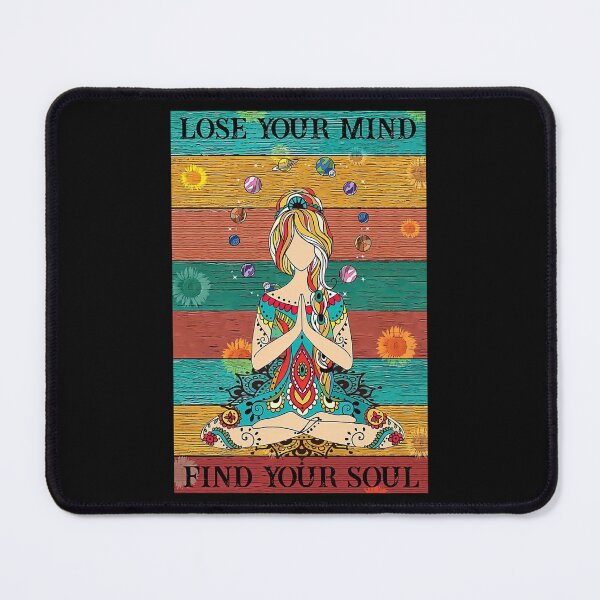 Artikelvorschau, Verliere deinen Verstand Finde deine Seele - Girl Yoga Namaste - Paisley Meditierende Göttin im Lotus entworfen und verkauft von SockaArt1.