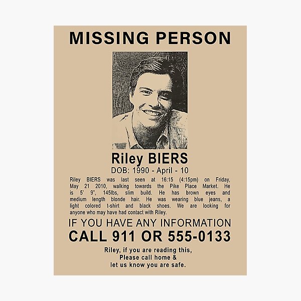 Aperçu de l'œuvre Réplique de l'affiche de la personne disparue de Riley Biers | Fanart de la saga Twilight créée et vendue par honey-bloom.