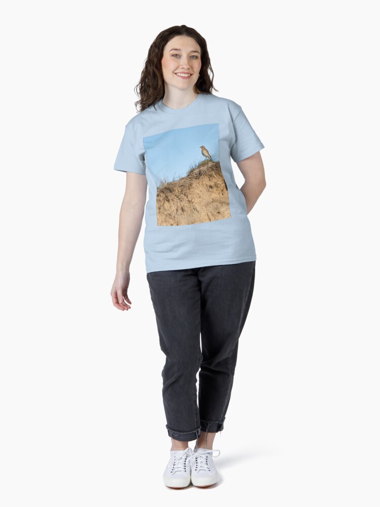 Thumbnail 4 of 7, Classic T-Shirt, Northern wheatear on top of a dune designed and sold by steppeland.
