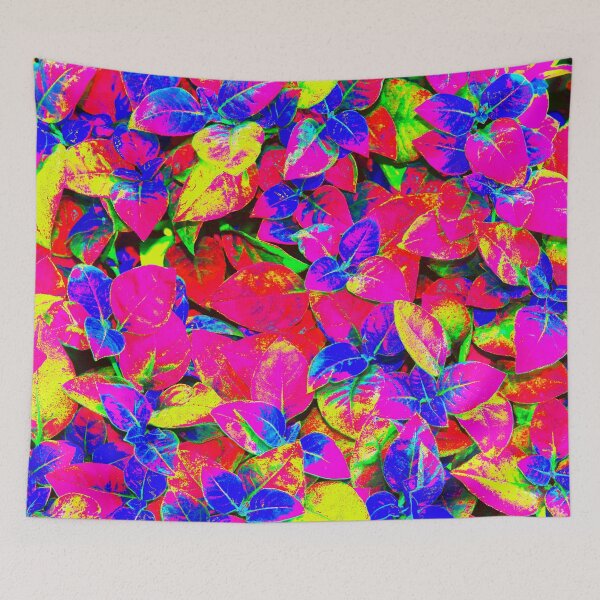 Aperçu de l'œuvre Motifs multicolores avec des feuilles roses, rouges, jaunes et bleues créée et vendue par IraNiva.
