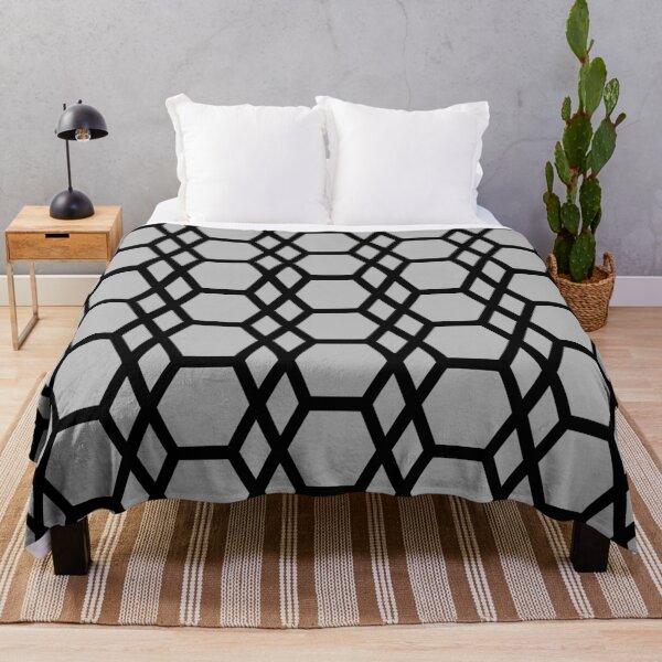 Aperçu de l'œuvre Black and Gray Tessellation Line Pattern 13 Pairs Dulux 2022 Popular Colour Chic Shadow - Color Trends créée et vendue par ColorOfTheYears.