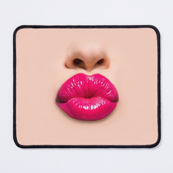 Aperçu de l'œuvre Lipistick rouge - Kiss créée et vendue par CoolNames.