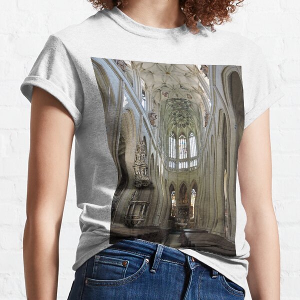 St Barbara's cathedral, Kutna Hora, aisle Classic T-Shirt