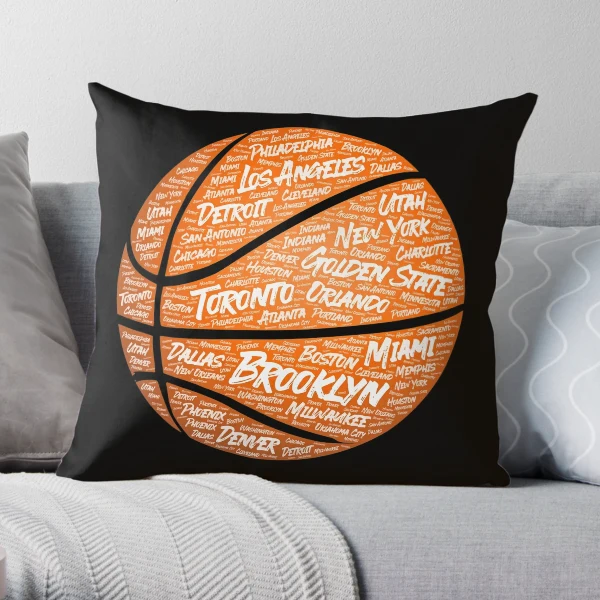 Coussin for Sale avec l'œuvre « Nuage de mots de basket-ball des villes NBA  » de l'artiste ASAPPTEES