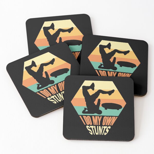 Aperçu de l'œuvre I Do My Own Stunts Funny Skateboard Skate Gift graphique créée et vendue par theodoros20.