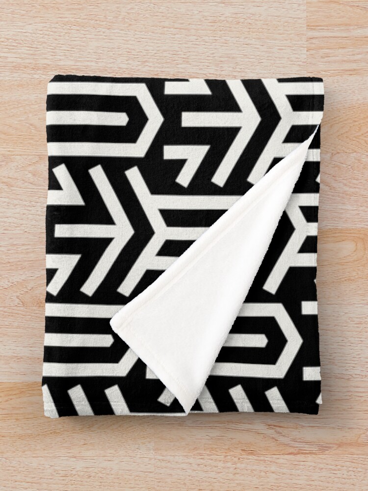 Imagen 3 de 6, Manta con la obra Black and Cream Geometric Shape Tile Pattern Pairs Dulux 2022 Popular Colour Cliff Walk - Color Trends, diseñada y vendida por ColorOfTheYears.