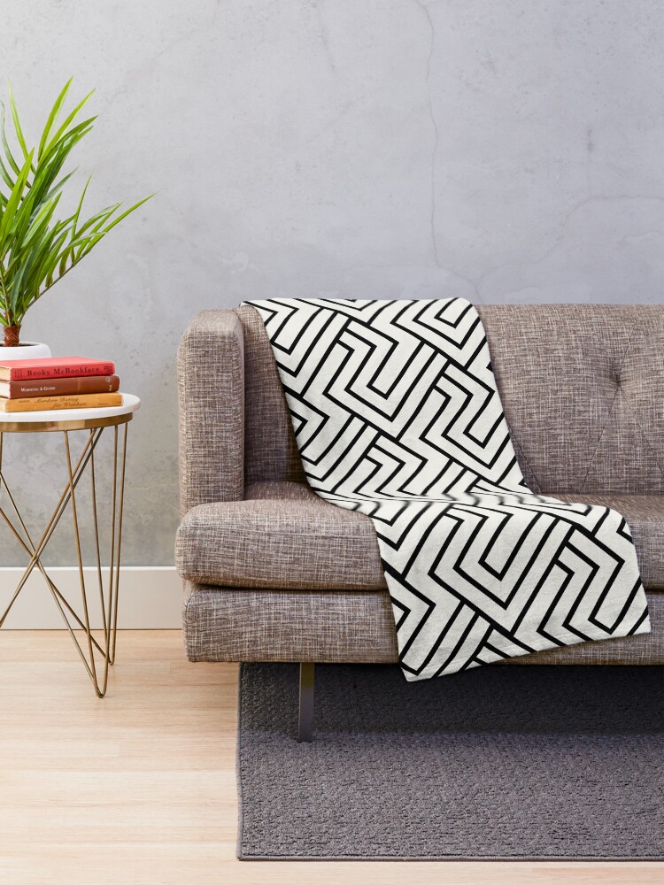 Imagen 2 de 6, Manta con la obra Cream and White Minimal Line Art Pattern 2 Pairs Dulux 2022 Popular Colour Cliff Walk - Color Trends, diseñada y vendida por ColorOfTheYears.