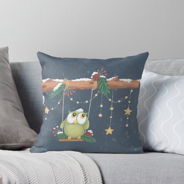 Little owl on a winter swing - Petit hibou sur une balançoire d'hiver Throw Pillow