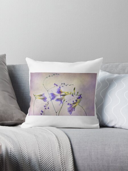 Aperçu de l'œuvre Bouquet de Freesia créée et vendue par Dianne English.