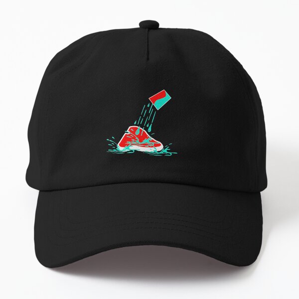 Cheveux lissés en arrière, Maillot de bain blanc, Steaks bâclés, Canapé blanc Casquette Dad Hat