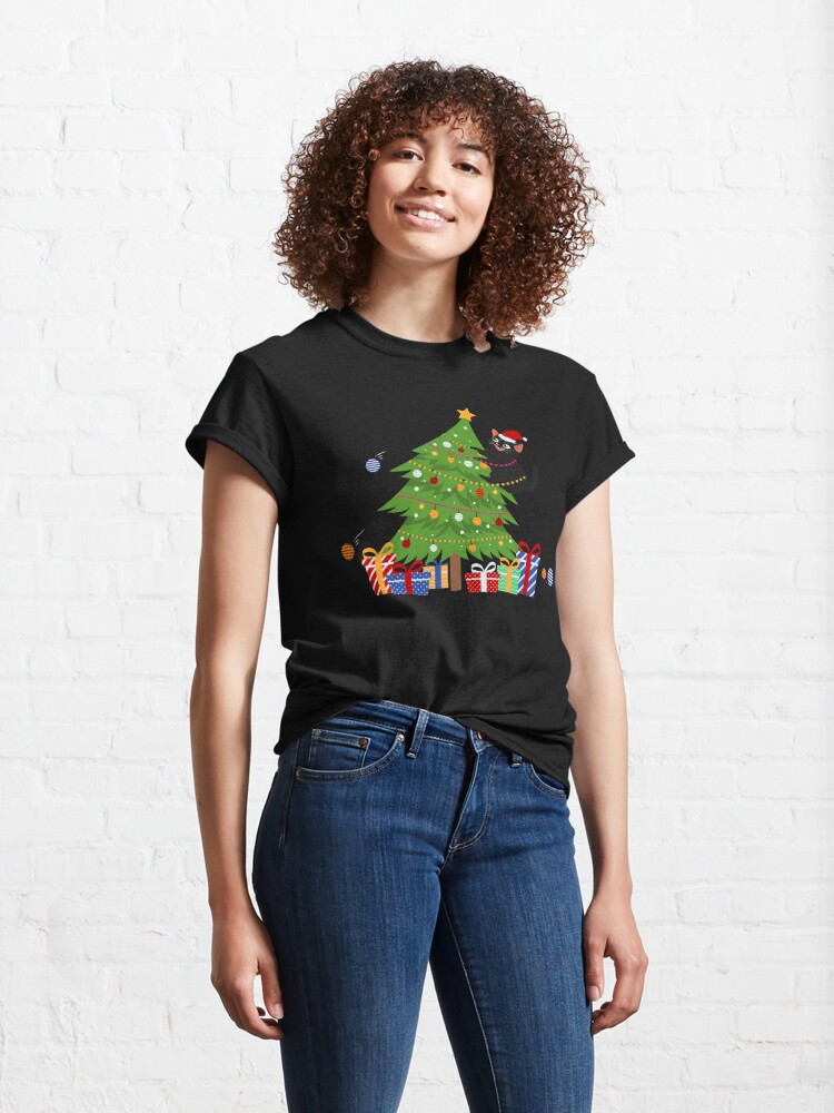 Discover Santa Black Cat verheddert sich im Weihnachtsbaum T-Shirt