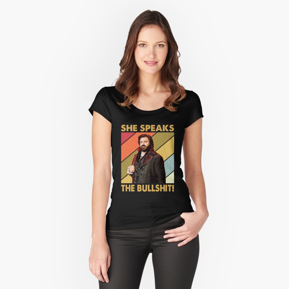 Aperçu de l'œuvre T-shirt échancré créée et vendue par VilmosLaszlo.