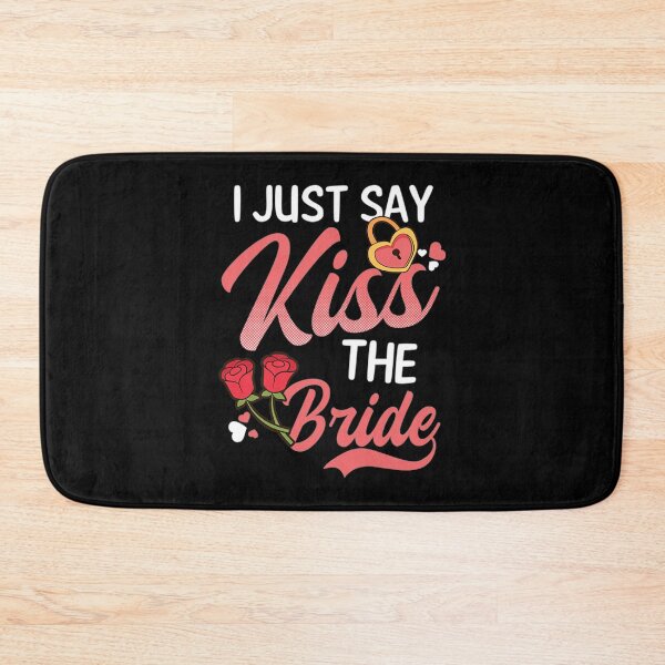 Artikelvorschau, Wedding Officiant T-ShirtWedding Officiant _ Say Kiss The Bride entworfen und verkauft von MathJethro.