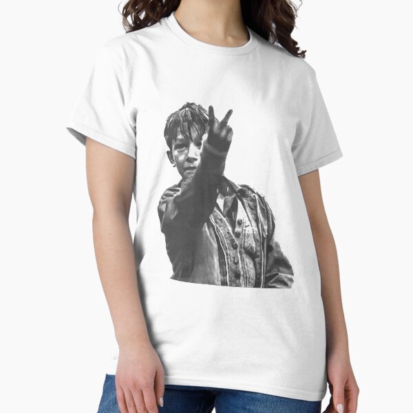 Vista previa del artículo con la obra «KES - Saludo de dos dedos», diseñado y vendido por TheGarf.