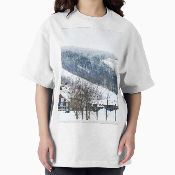 Blue Mountain Ski Resort, Collingwood, Ontario Oversized T-Shirt