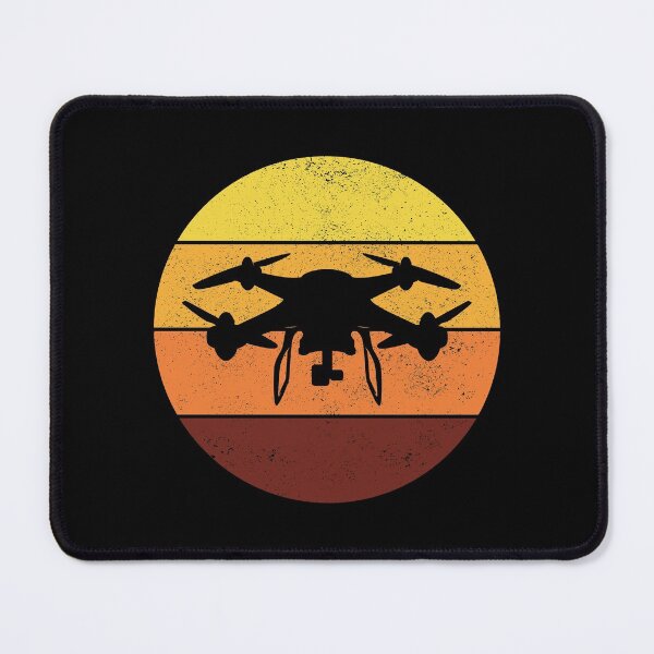 Artikelvorschau, FPV Drone Racing Quadcopters RC Pilot Vintage Retro entworfen und verkauft von TastefulTees.