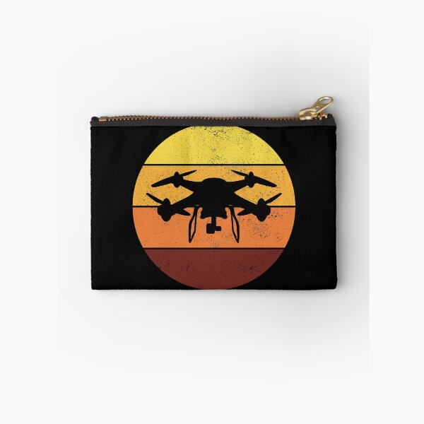 Artikelvorschau, FPV Drone Racing Quadcopters RC Pilot Vintage Retro entworfen und verkauft von TastefulTees.