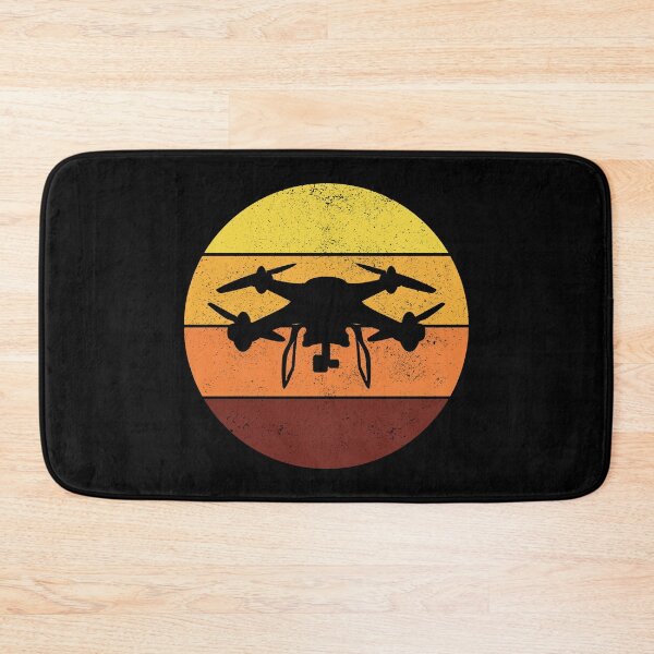 Artikelvorschau, FPV Drone Racing Quadcopters RC Pilot Vintage Retro entworfen und verkauft von TastefulTees.