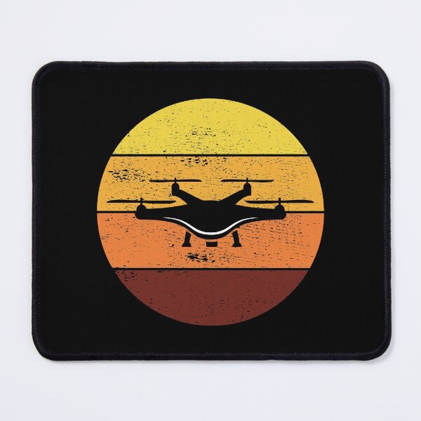 Artikelvorschau, FPV Drone Racing Quadcopters RC Pilot Vintage Retro entworfen und verkauft von TastefulTees.