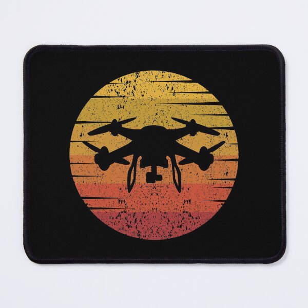 Artikelvorschau, FPV Drohne Rennen Quadrocopter RC Pilot Vintage Retro entworfen und verkauft von TastefulTees.
