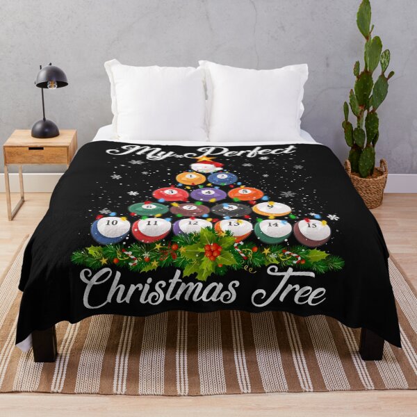 Aperçu de l'œuvre Christmas Tree Billiards Ugly Xmas Sweater créée et vendue par Vignette2323.