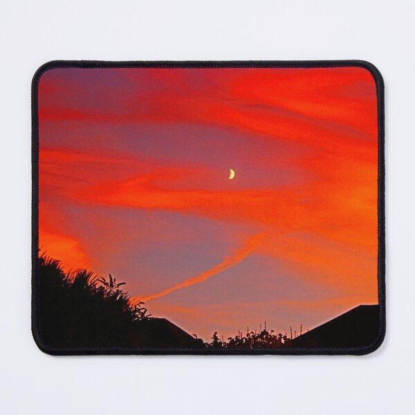Artikelvorschau, Mond am orangen Himmel entworfen und verkauft von NatureGo.