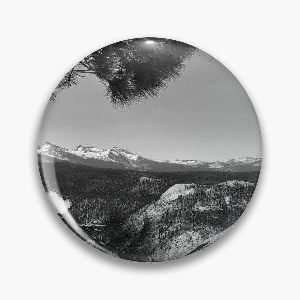Aperçu de l'œuvre Yosemite noir et blanc créée et vendue par UponRaspberry.