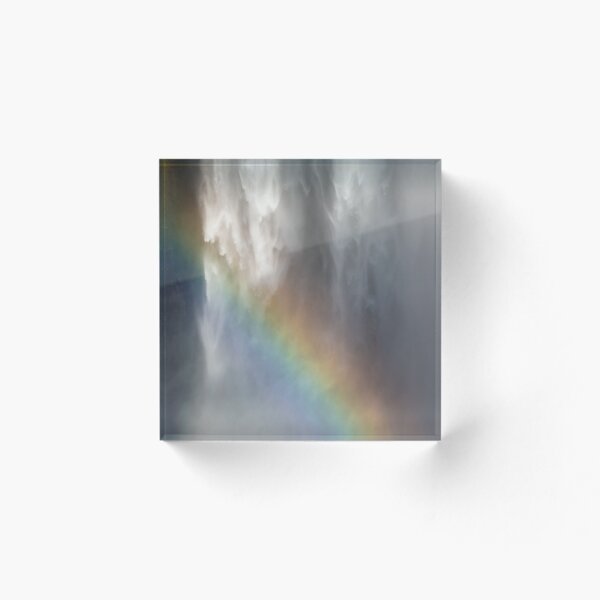Artikelvorschau, Skogarfoss Wasserfall mit Regenbogen entworfen und verkauft von BerryvineImage.
