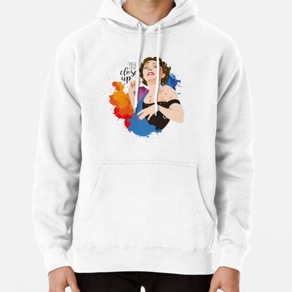 Close up Pullover Hoodie