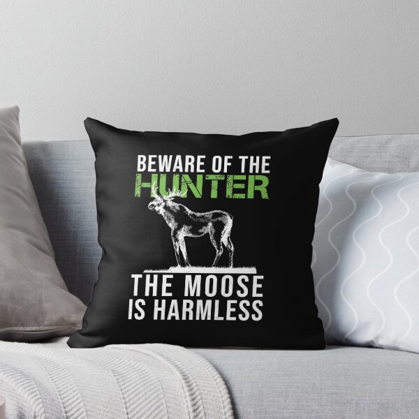 Artikelvorschau, Beware Of The Hunter Hunting Elch Funny Hunter Harmless entworfen und verkauft von StrongShirts.