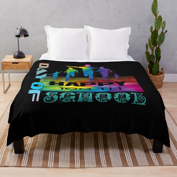 Artikelvorschau, Happy 100 Days of School Geschenk für Jungen Mädchen entworfen und verkauft von harounshirt.