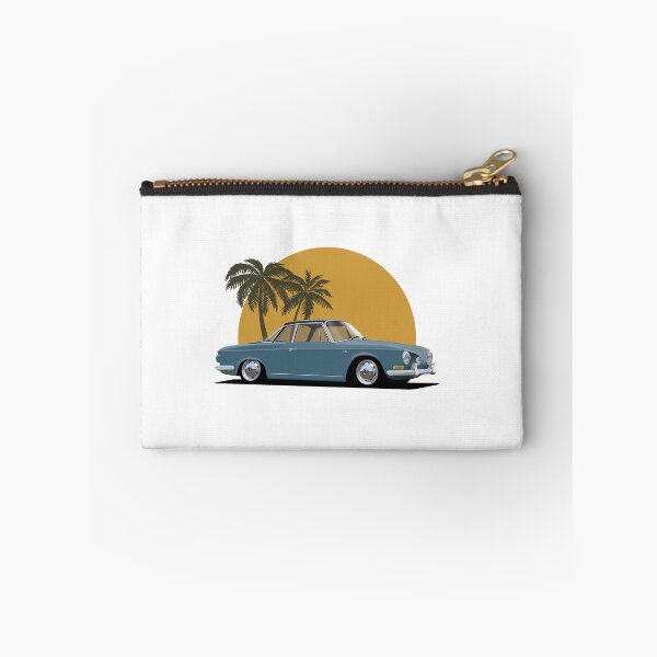 Artikelvorschau, Blauer Karmann Ghia Typ 34 Rasierer mit Palmen-Sonnenuntergang-Hintergrund entworfen und verkauft von Hamilton illustrations.