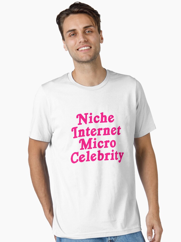 Thumbnail 1 von 7, Essential T-Shirt, Nischen-Internet-Mikro-Prominente designt und verkauft von skgallery.