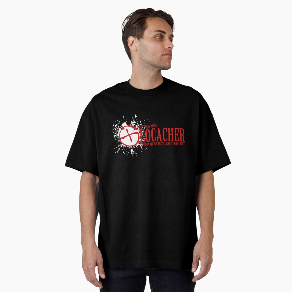 Vista previa del artículo con la obra «Camiseta holgada», diseñado y vendido por shakeoutfitters.
