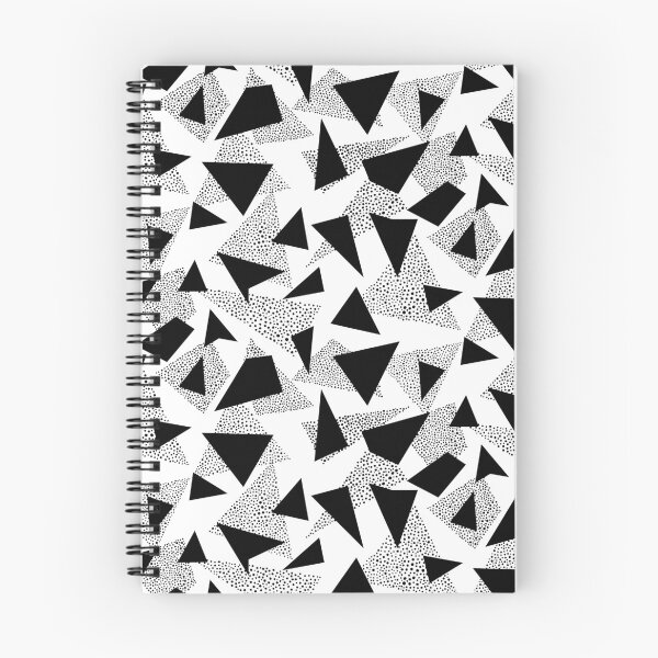 Artikelvorschau, Black and White Twisted Triangles entworfen und verkauft von Carolina Diaz.