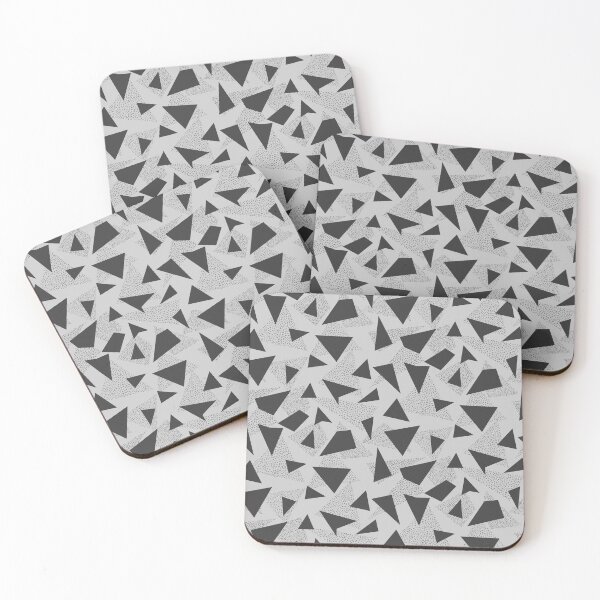 Artikelvorschau, Gray Twisted Triangles entworfen und verkauft von Carolina Diaz.