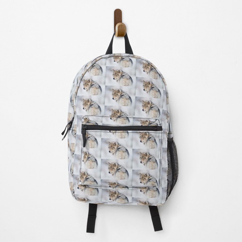 Vista previa del artículo con la obra «Mochila», diseñado y vendido por WolvesOnly.