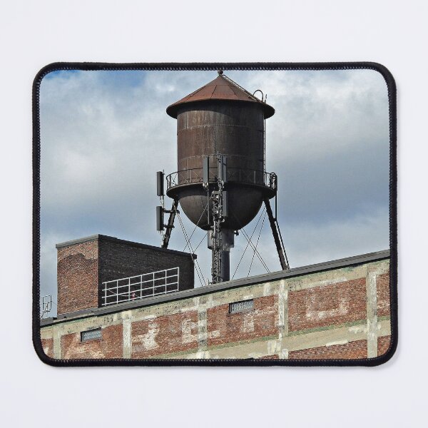 Artikelvorschau, Lagerhaus Wasserturm entworfen und verkauft von Ethna Gillespie.